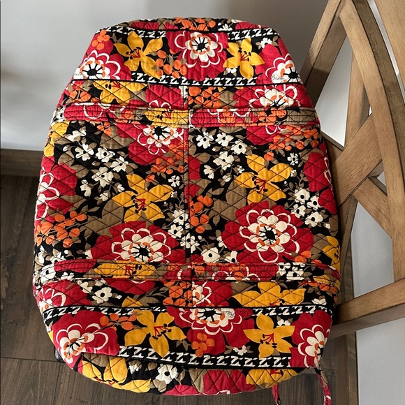 NWOT Vera Bradley Large Traveler Duffle Bag - Bittersweet Pattern   *RETIRED* - Picture 8 of 9